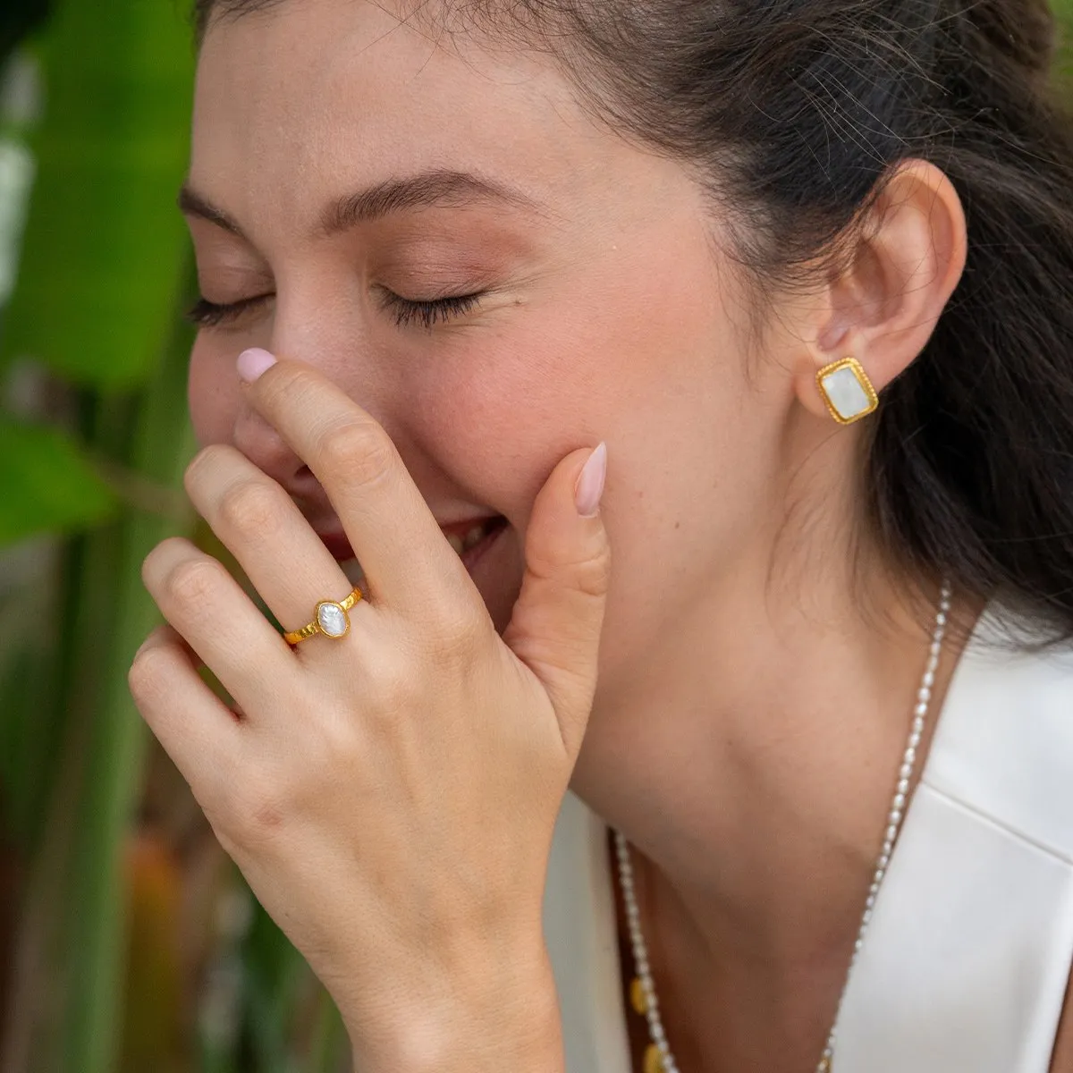 Amara İnci Detaylı Altın Yüzük